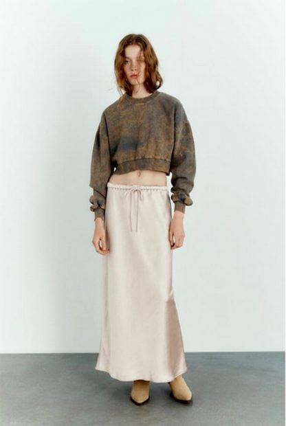 Falda satinada de Zara / Zara