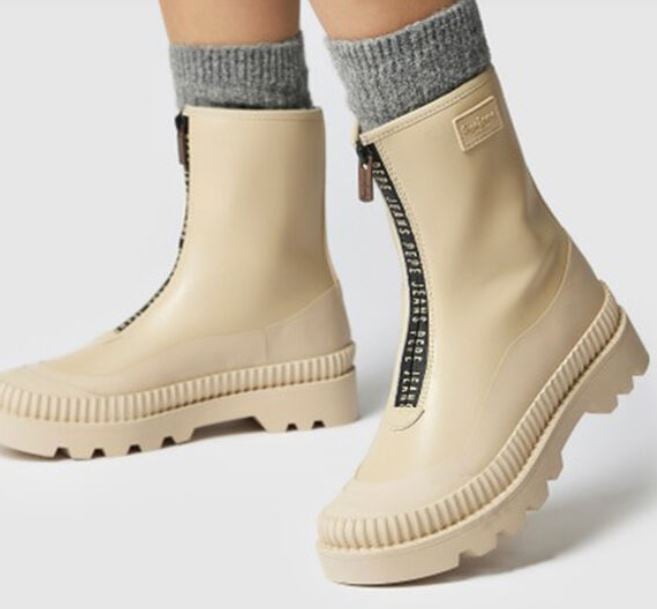 Los look perfectos para vestir un d&iacute;a de lluvia