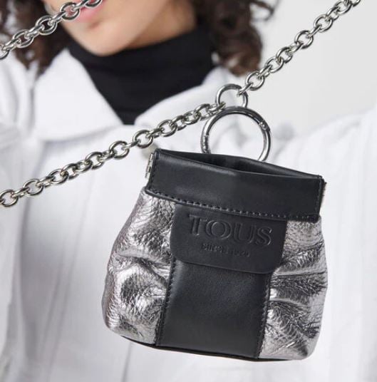 El bolso de Tous que tiene descuentazo y es ideal para una fiesta