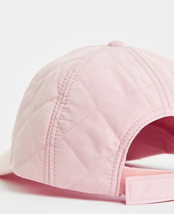 La gorra guateada de H&M que te proteger&aacute; de la lluvia por tan solo 12 euros