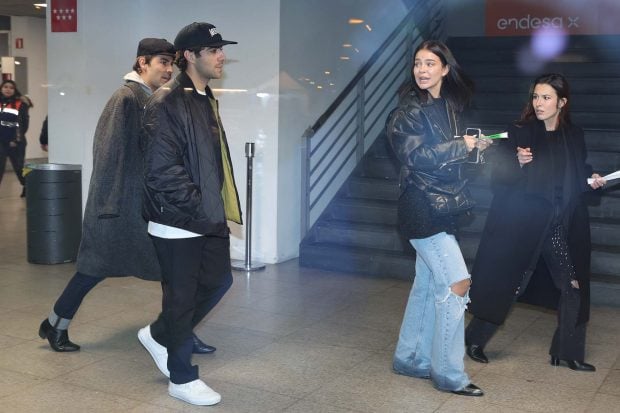Laura Escanes y Álvaro de Luna llegando al concierto de Aitana en Madrid / Gtres