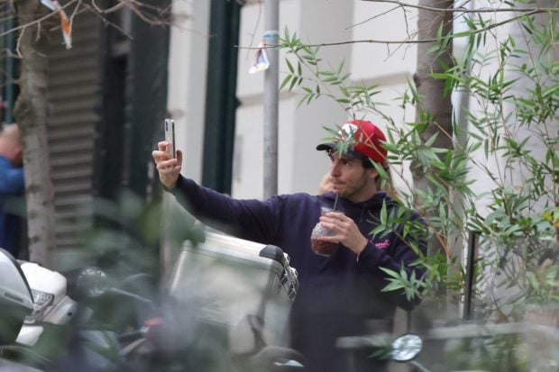 &Iacute;&ntilde;igo Onieva tomando un smoothie por Madrid / Gtres