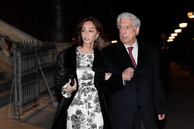 Isabel Preysler y Mario Vargas Llosa en el funeral de Pl&aacute;cido Arango / Gtres