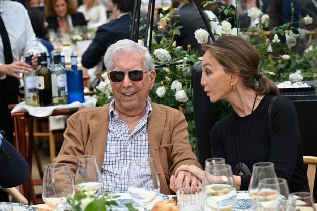 Isabel Preysler y Mario Vargas Llosa en un evento / Gtres