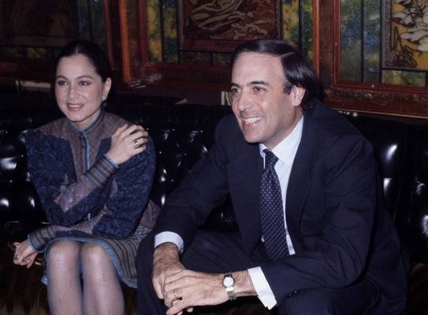 Isabel Preysler y Carlos Falc&oacute; en un acto. / Gtres