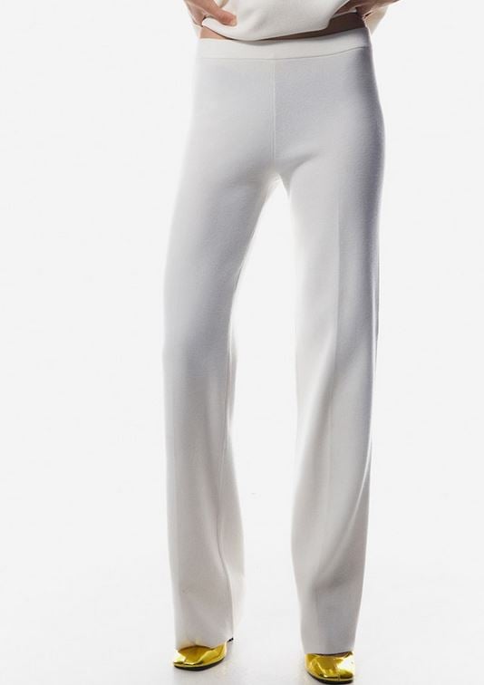 El pantal&oacute;n ancho de Sfera que utilizan las madrile&ntilde;as para ir a la oficina