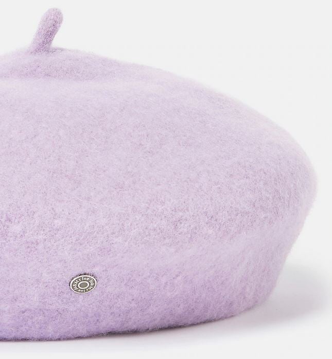 Las boinas de El Corte Inglés que son tendencia este invierno y no puedes dejar pasar estas rebajas