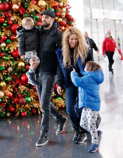 Shakira, Piqué, Sasha y Milan / Gtres