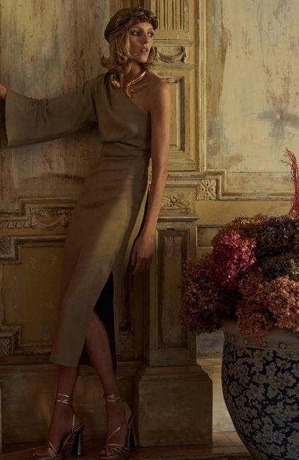 Este vestido de Zara sirve tanto para ir de boda como para una noche de fiesta &iexcl;Aprovecha las rebajas!