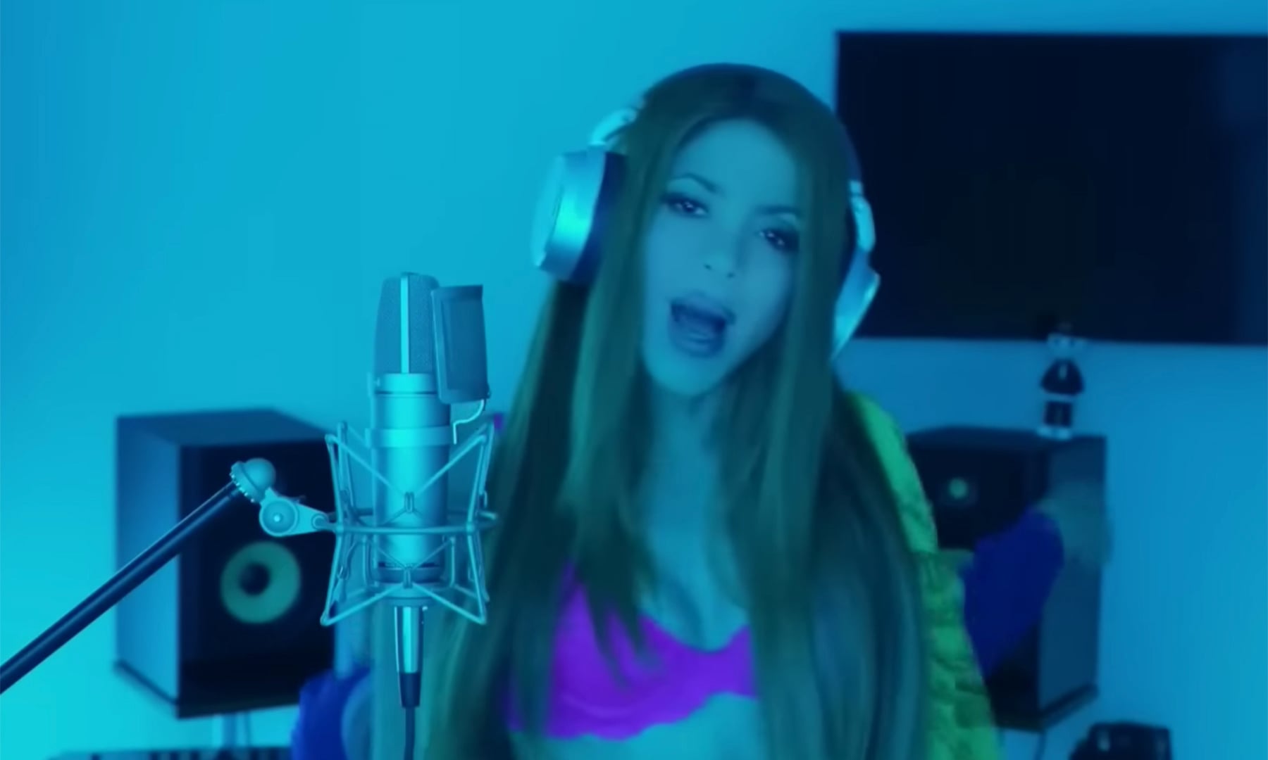 Shakira cantando / Youtube
