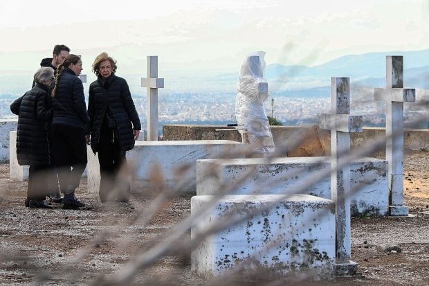La Reina Sofía junto a Nina Flohr en Tatoi. / Gtres