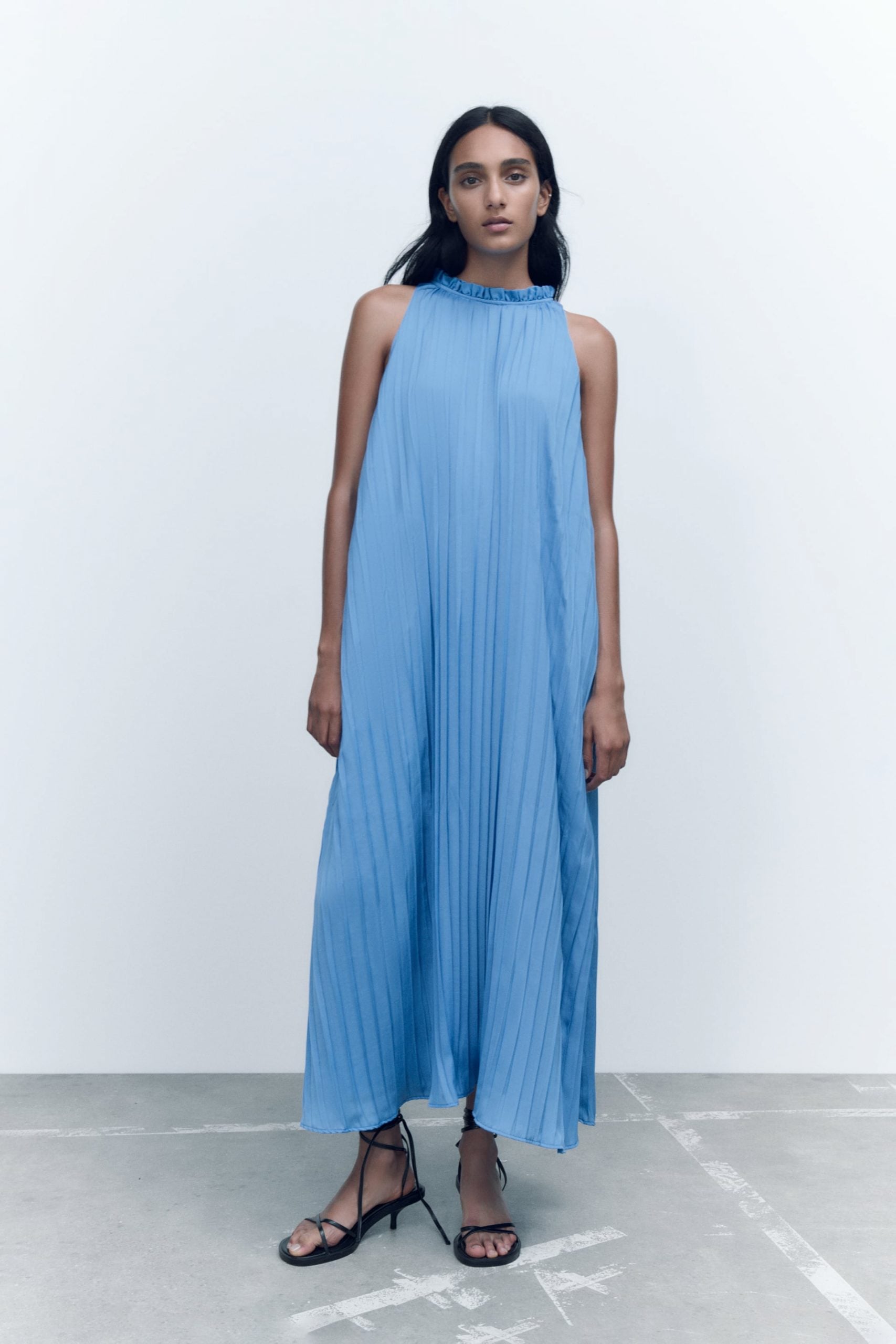 5 vestidos de Zara para ser la mejor anfitriona de todas tus fiestas este 2023