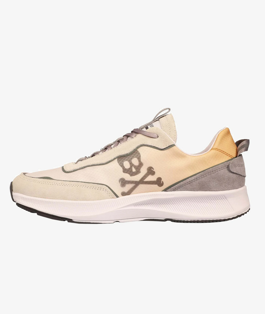 Scalpers enloquece a sus clientes con estas zapatillas unisex por tan solo 40 euros