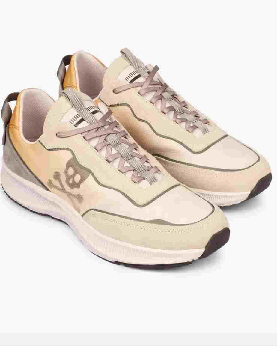 Scalpers enloquece a sus clientes con estas zapatillas unisex por tan solo 40 euros