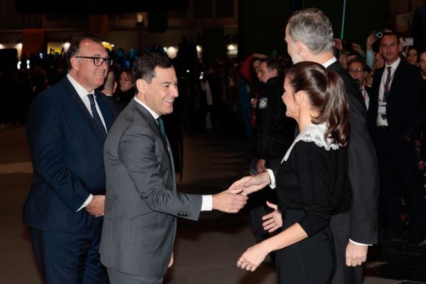 Letizia y su tropiezo en FITUR / Gtres