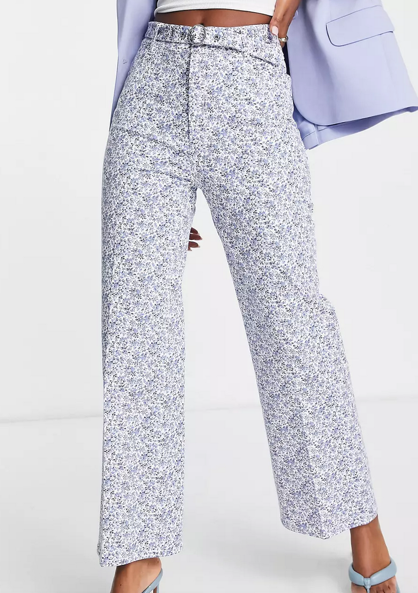 No dejes pasar estos pantalones de flores de Asos: las seguidoras de Rocío Osorno los están agotando