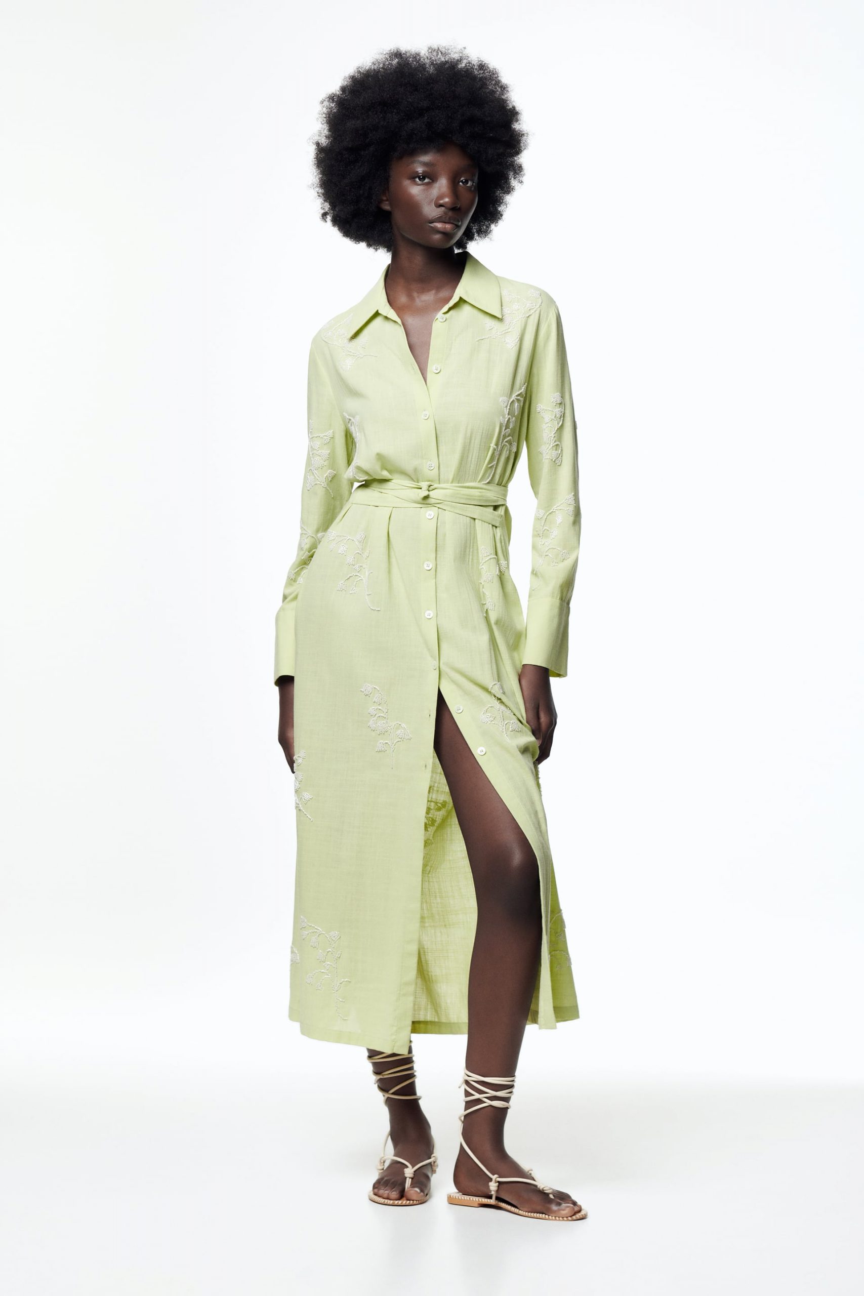 Aprovecha las rebajas de enero en Zara para comprar outifits de verano tirados de precio