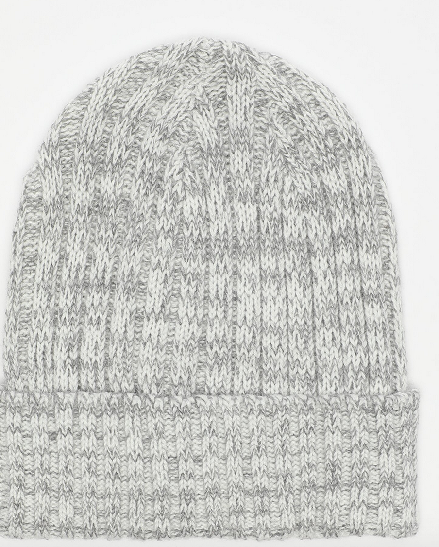Lefties tiene los gorros m&aacute;s cool para la nieve a un precio low cost: aprovecha y compra varios