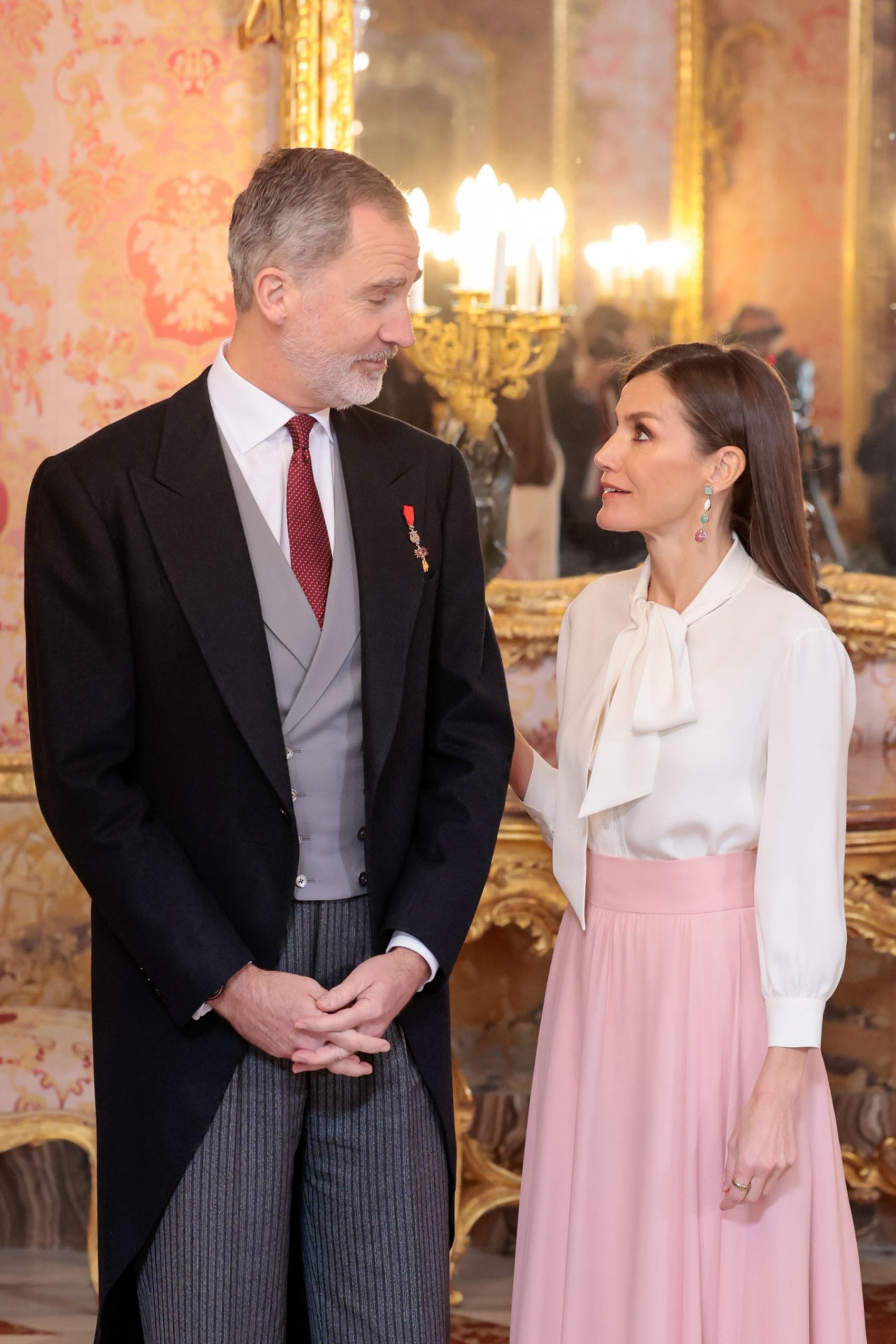 Don Felipe y do&ntilde;a Letizia, mir&aacute;ndose a los ojos / Gtres