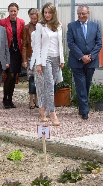 La Reina Letizia en un huerto. / Gtres