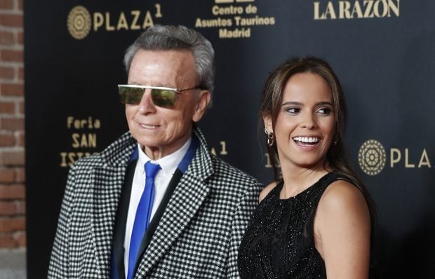 Jos&eacute; Ortega Cano y Gloria Camila en el photocall de la gala de San Isidro 2023. / Gtres