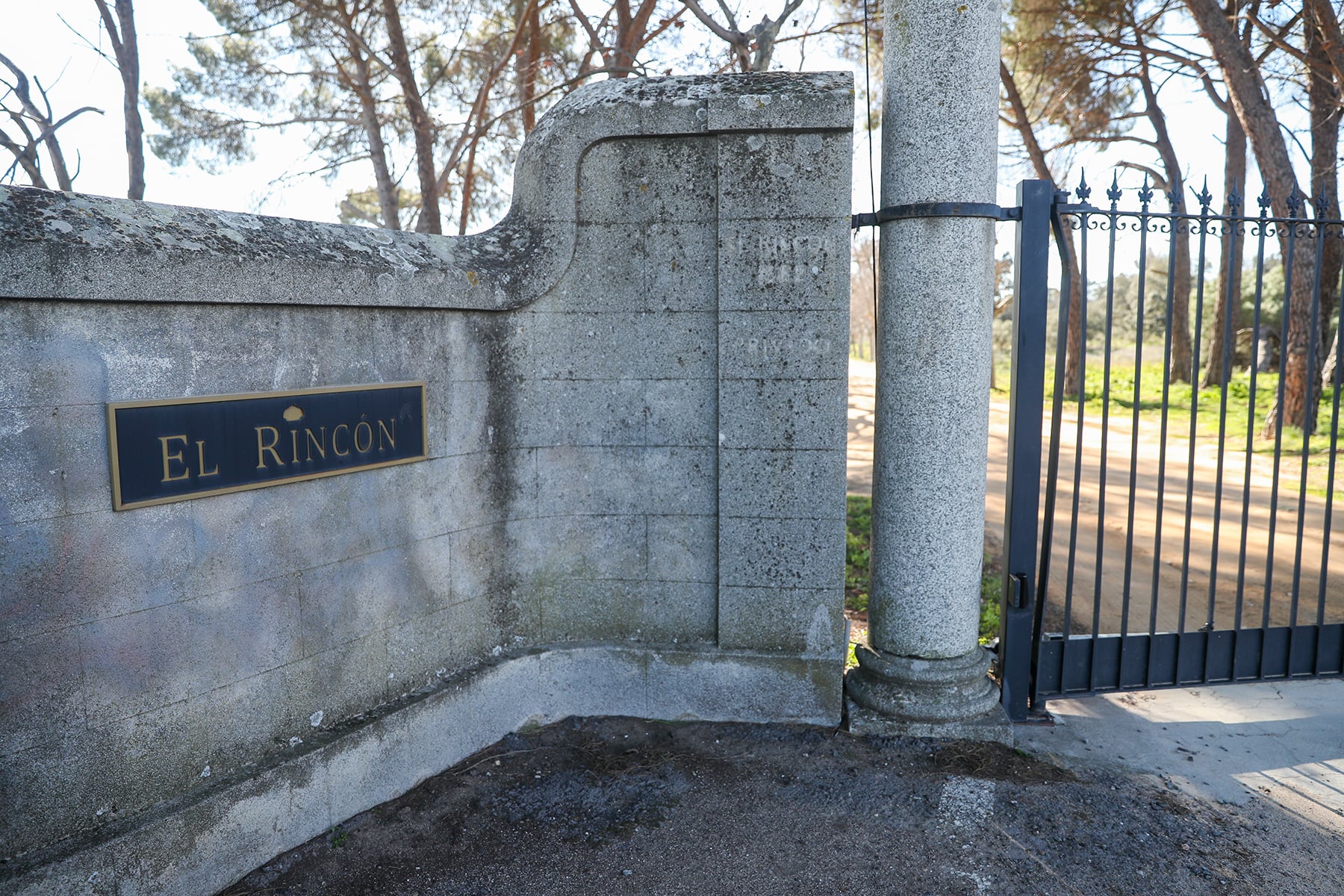 Entrada al Palacio de El Rinc&oacute;n. / Gtres