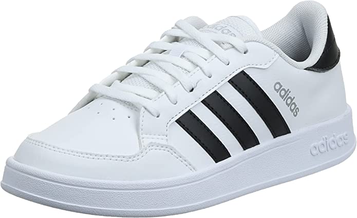 El motivo por el que las chicas de Madrid están emocionadas con estas zapatillas Adidas