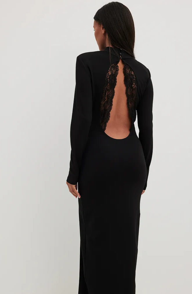 El vestido de NA-KD que tiene una espalda de esc&aacute;ndalo a un precio incre&iacute;ble