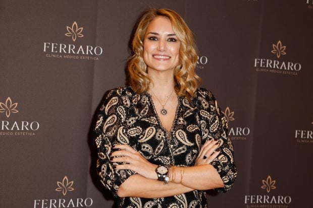 Alba Carrillo en el photocall de Ferraro. / Gtres