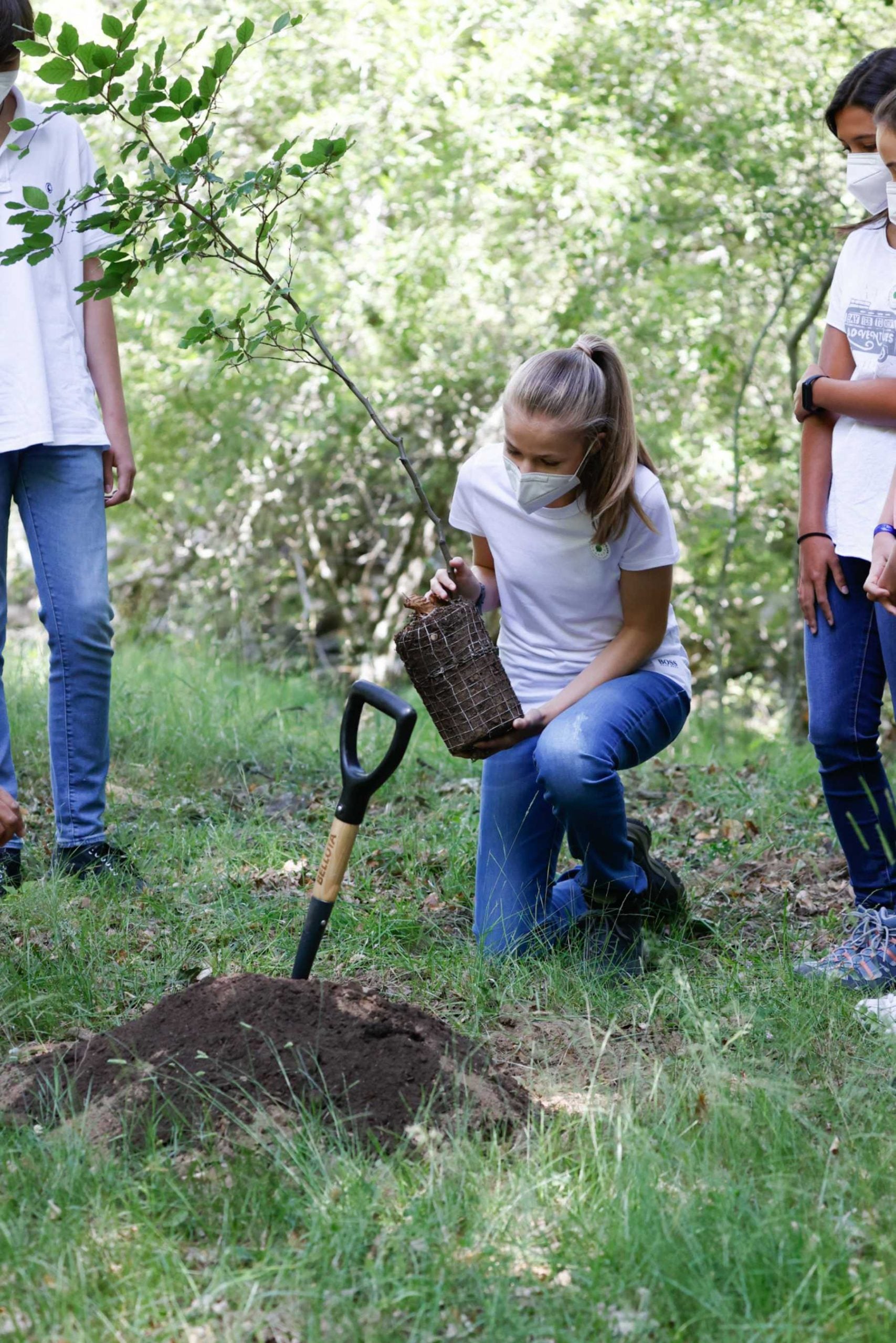La Princesa Leonor asistiendo al evento "Un &aacute;rbol por Europa" en Hayedo de Montejo / Gtres