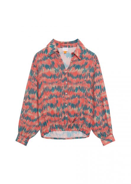 Camisa estampada. / Thais Amich