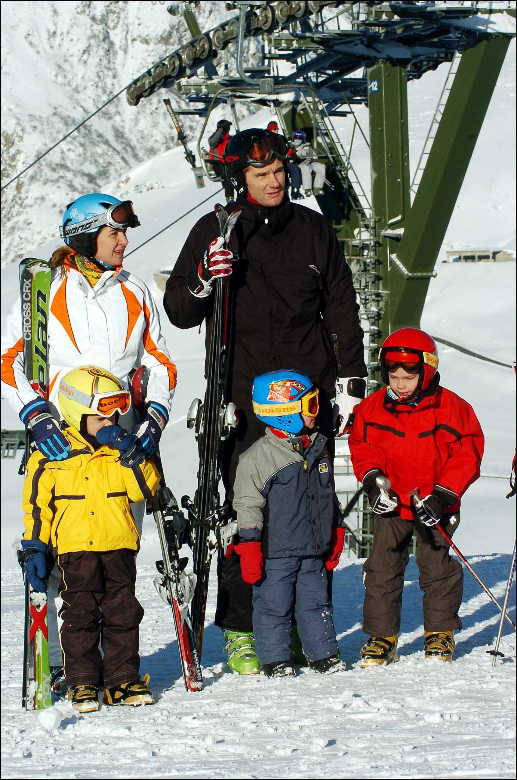 La Infanta Cristina e Iñaki Urdangarin con sus hijos en Baqueira / Gtres