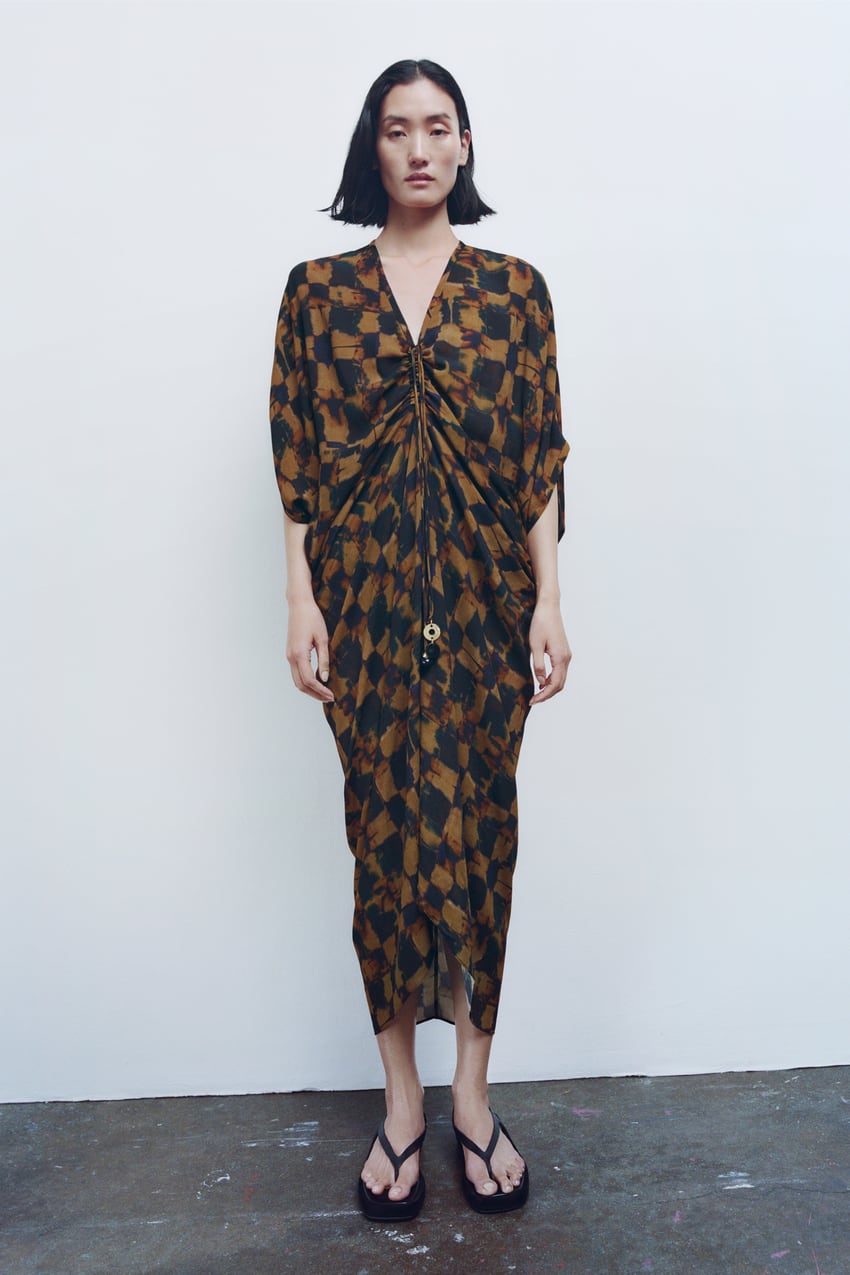 Zara innova con este vestido t&uacute;nica: lo usar&aacute;s todo el tiempo, es muy c&oacute;modo