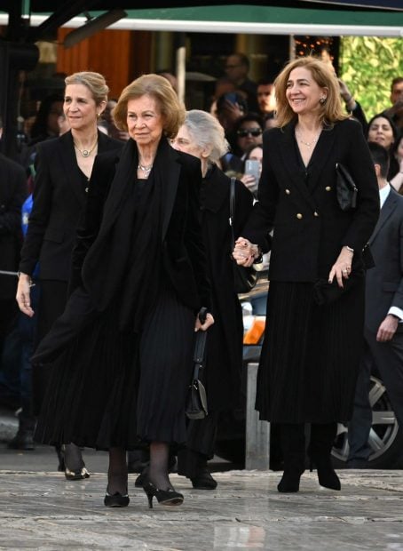 Doña Sofía y la Infanta Elena en la misa homenaje a Constantino / Gtres
