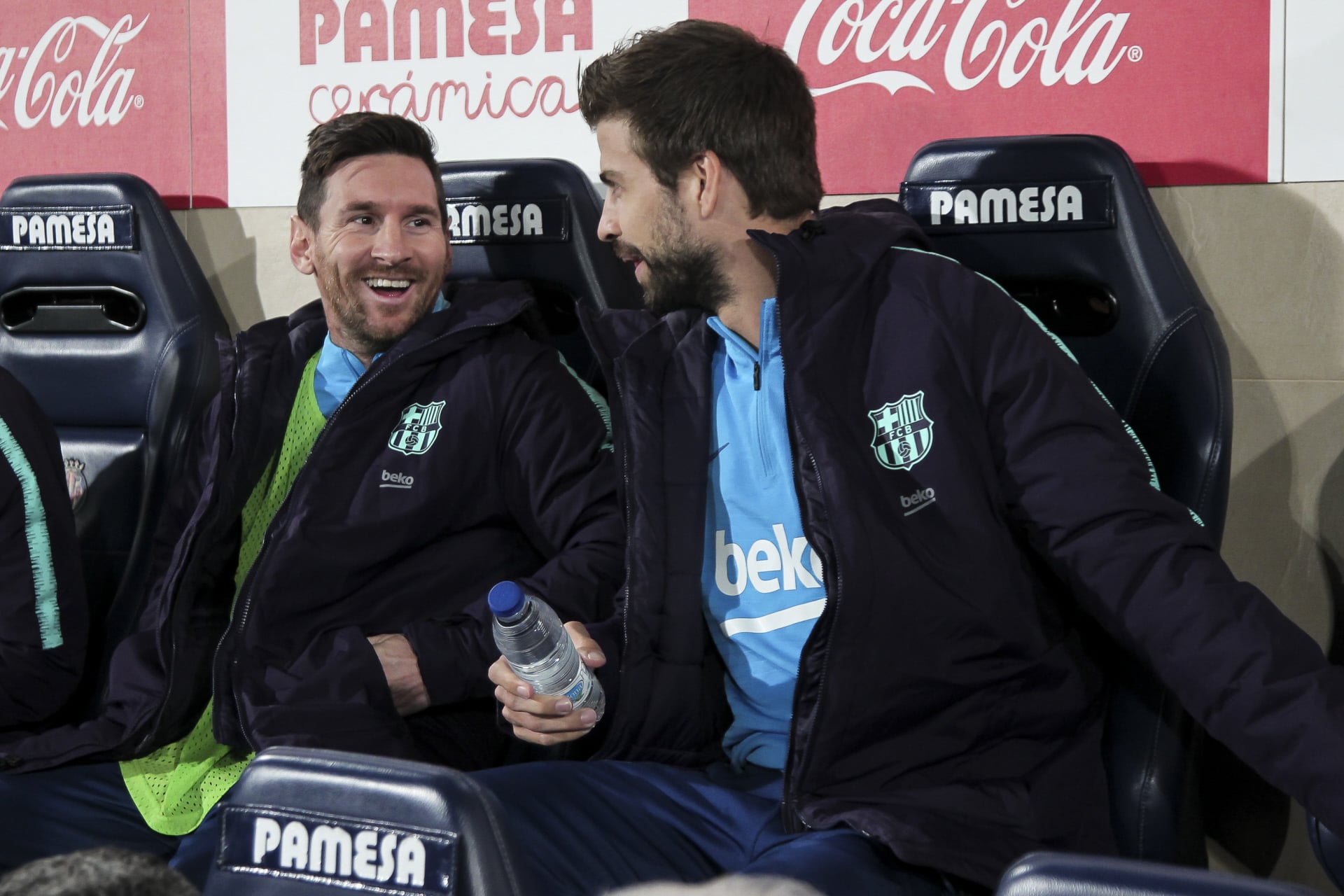 Messi y Piqu&eacute; durante un partido con el Bar&ccedil;a / Gtres