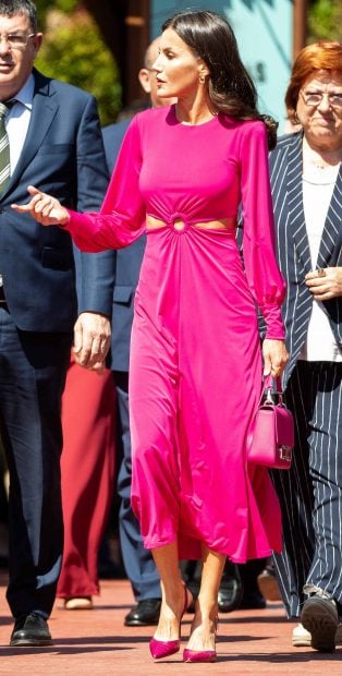 Letizia vestido fucsia, Letizia aberturas, cut out