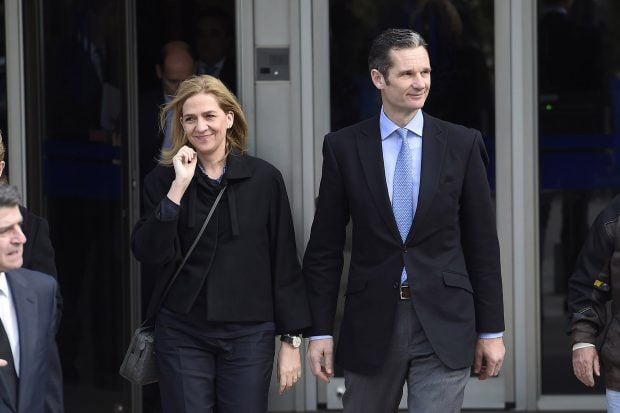 La Infanta Cristina e Iñaki Urdangarin de la mano / Gtres