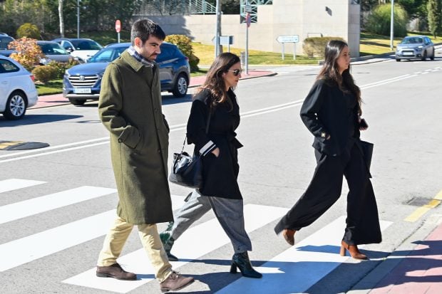 Familiares y amigos despiden a Laura Boyer en su entierro. / Gtres