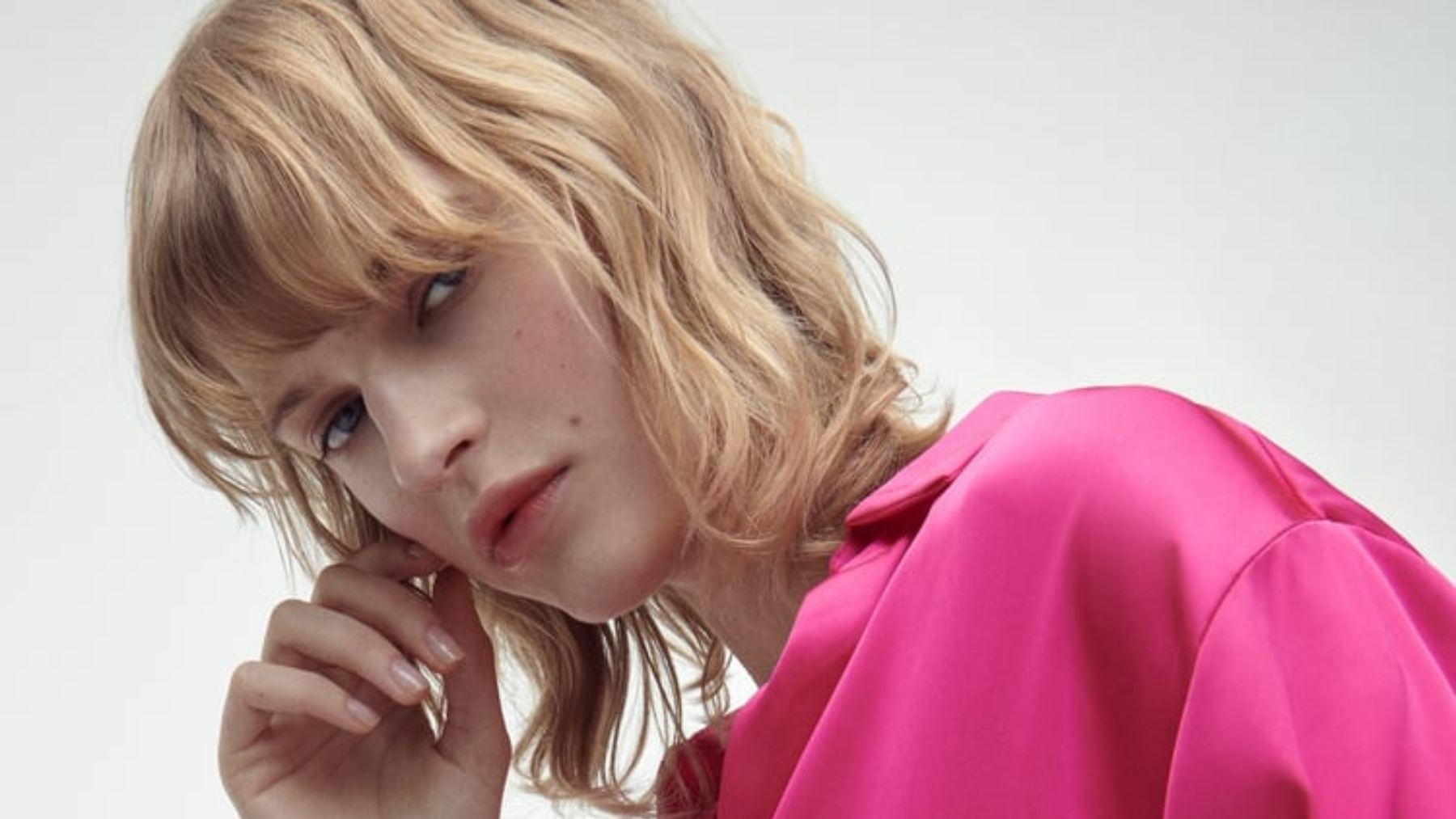 Zara lanza en todos los colores la camisa que no vas a dejar de ver y su precio es de escándalo