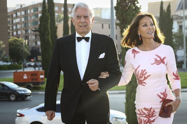 Mario Vargas Llosa e Isabel Preysler en Valencia / Gtres