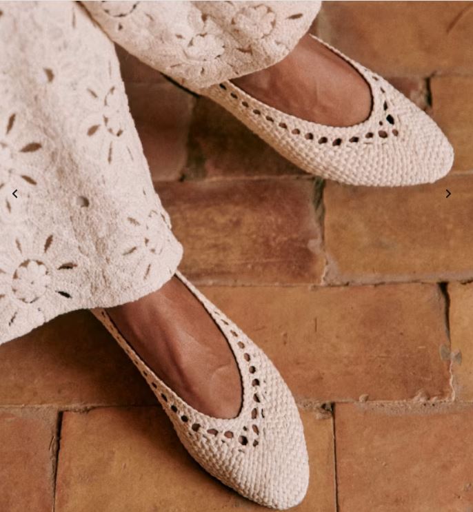 Las manoletinas de la influencer Bel&eacute;n Hostalet lo est&aacute;n petando esta primavera: ideales y elegantes