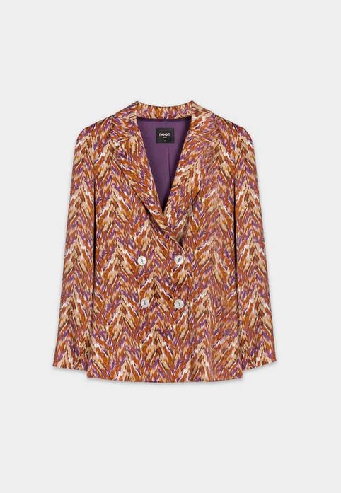 Las influencers agotan la blazer de Noon Spain que te viene genial para un bautizo o comuni&oacute;n