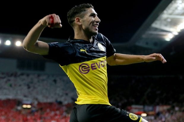 Achraf Hakimi vistiendo la camiseta del Borussia Dortmund / Gtres