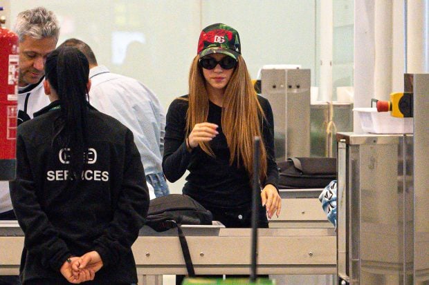 Shakira rumbo a Nueva York con sus hijos / Gtres