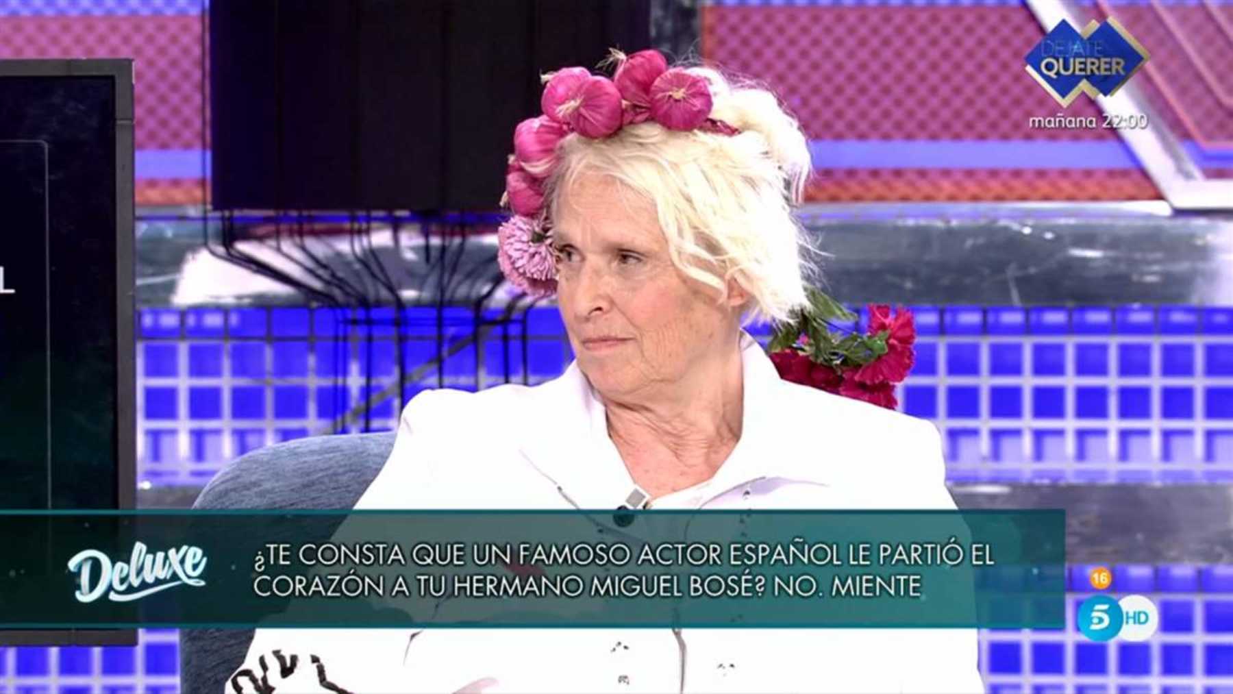 Luc&iacute;a Domingu&iacute;n en 'Viernes Deluxe' / Telecinco 