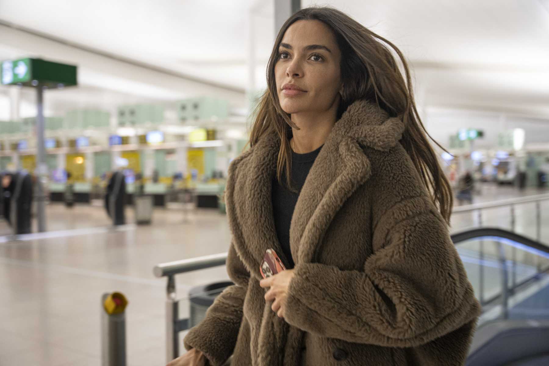 Joana Sanz en el aeropuerto / Gtres