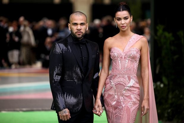 Joana Sanz y Dani Alves en Londres / Gtres