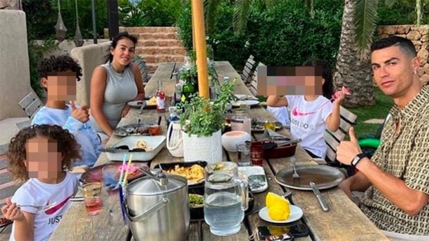 Georgina Rodr&iacute;guez y Cristiano Ronaldo / Redes sociales