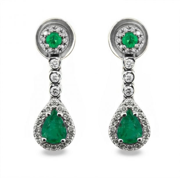 Pendientes de oro blanco, diamantes y esmeraldas. / Godiam