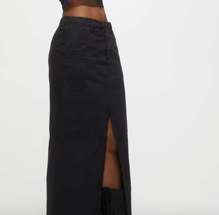 Ofert&oacute;n en Pull&Bear: esta falda est&aacute; arrasando por su precio y por c&oacute;mo sienta